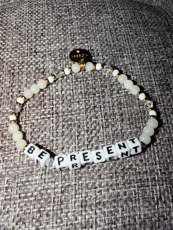 Little Words Project Jewelry - Little Words Project - Be Present Bracelet - Size Small